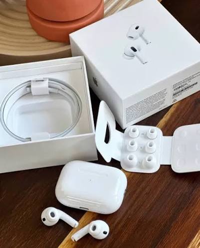 Pro 2 Wireless Earbuds White Bluetooth 5.3 ANC Touch Control Earbuds